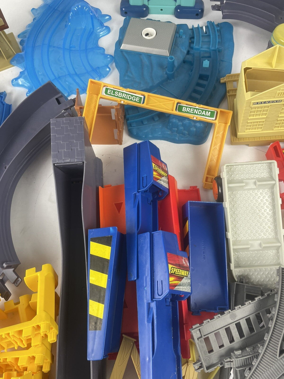 Chuggington Railway Train & Track Lot + Assorted speedway Track