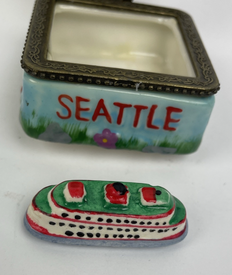 Seattle Space Needle 3D City Scene Porcelain Hinged Trinket Box w Ferry Trinket