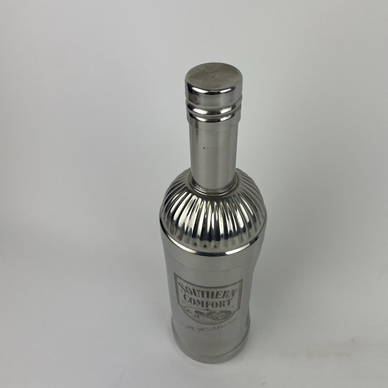 Southern Comfort Cocktail Shaker M.W. Heron's Bottle Shaped Metal Silver 750 ml
