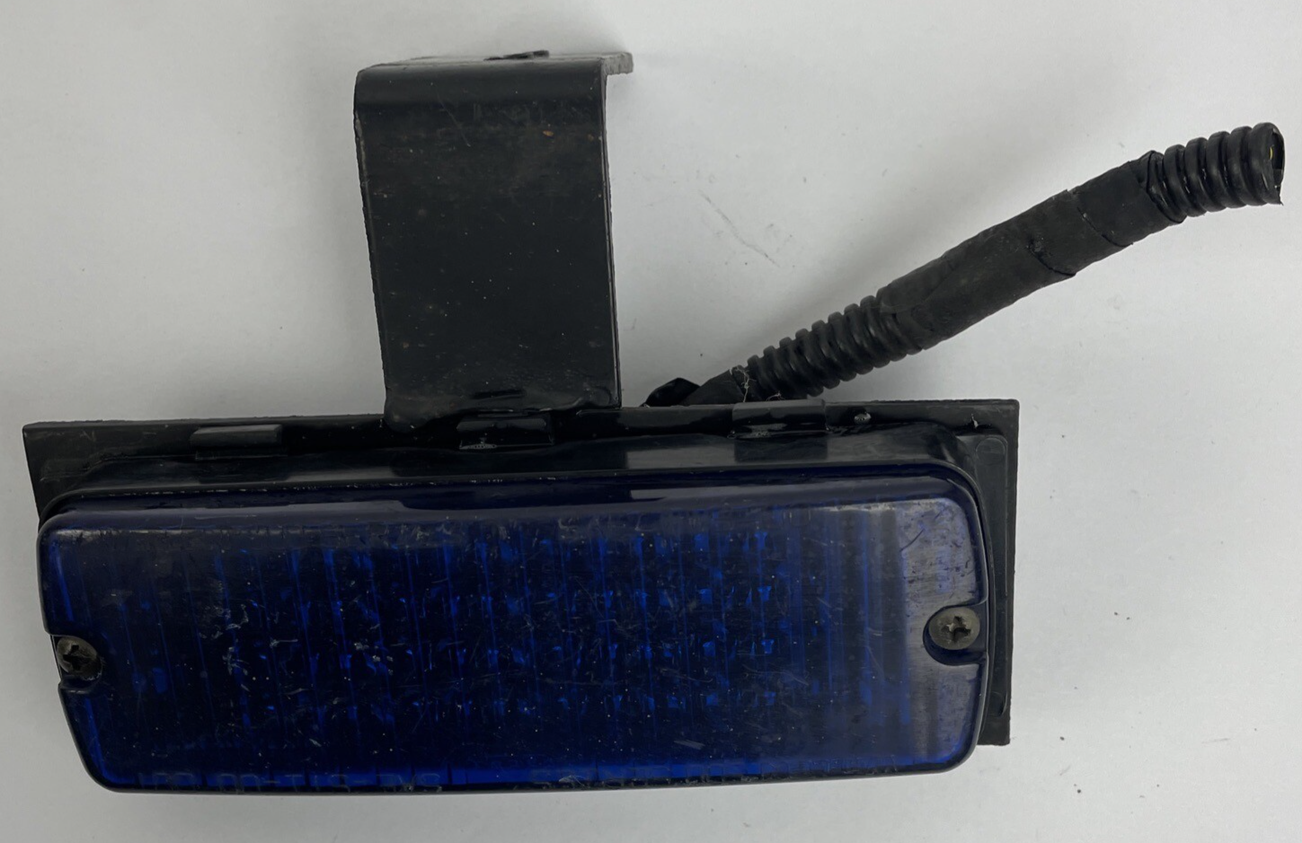 Whelen SmartLED 500 blue warning light with bracket