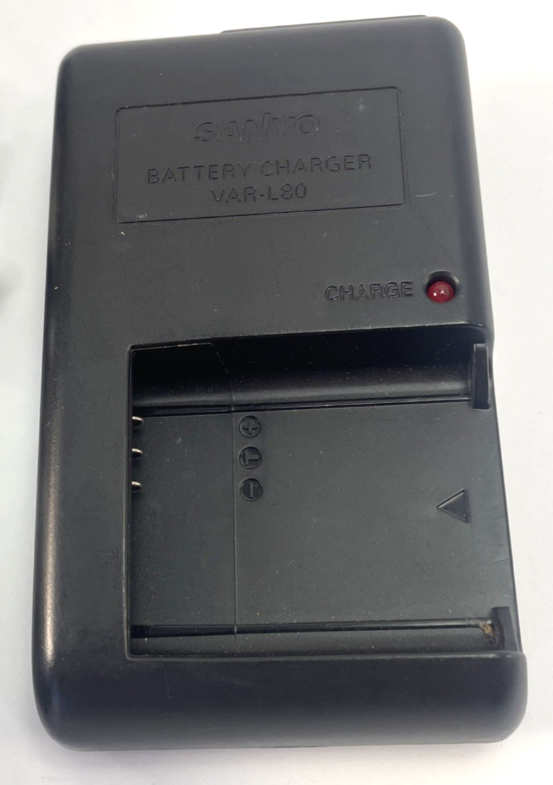Sanyo VAR-L80 Lithium-ion Battery Charger Black 4.2V 550mA For Digital Camera