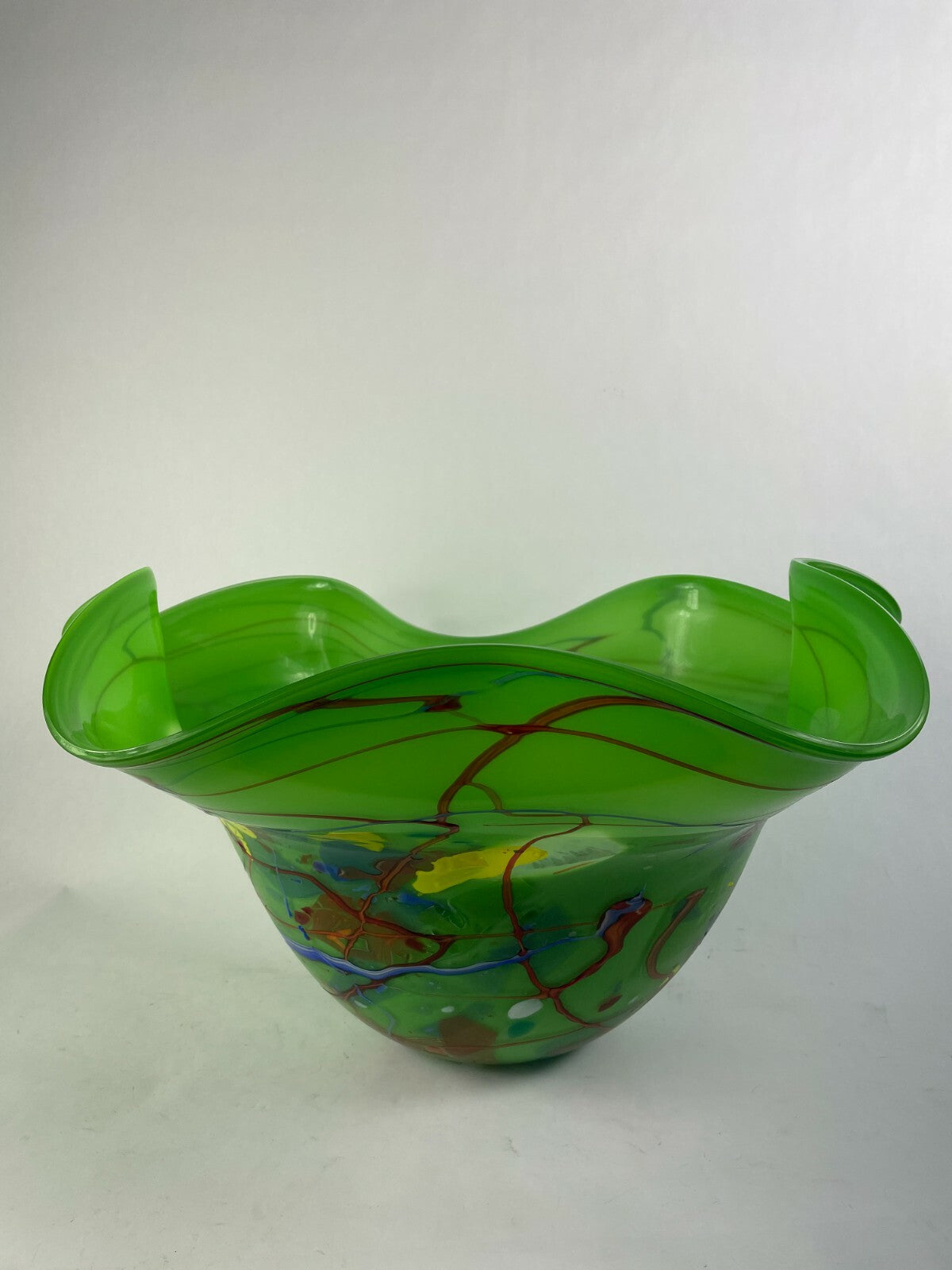 Beautifully Designed Glass Decorative Crafted Bowl Length 23,12