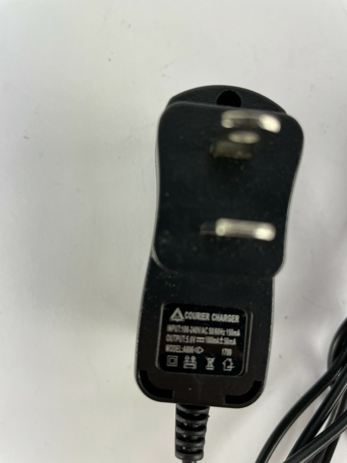 Genuine Courier Charger A806 Output 5 V 1000 mA Power Supply Adapter A58