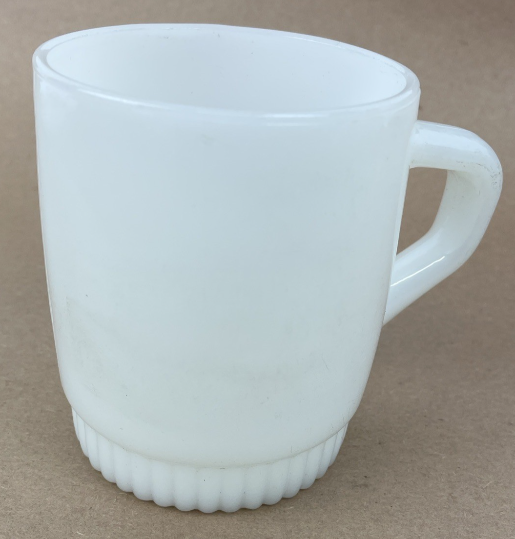 Anchor Hocking Fire-King Milk Glass D-Handle Oven Proof 27 Mug Made In USA