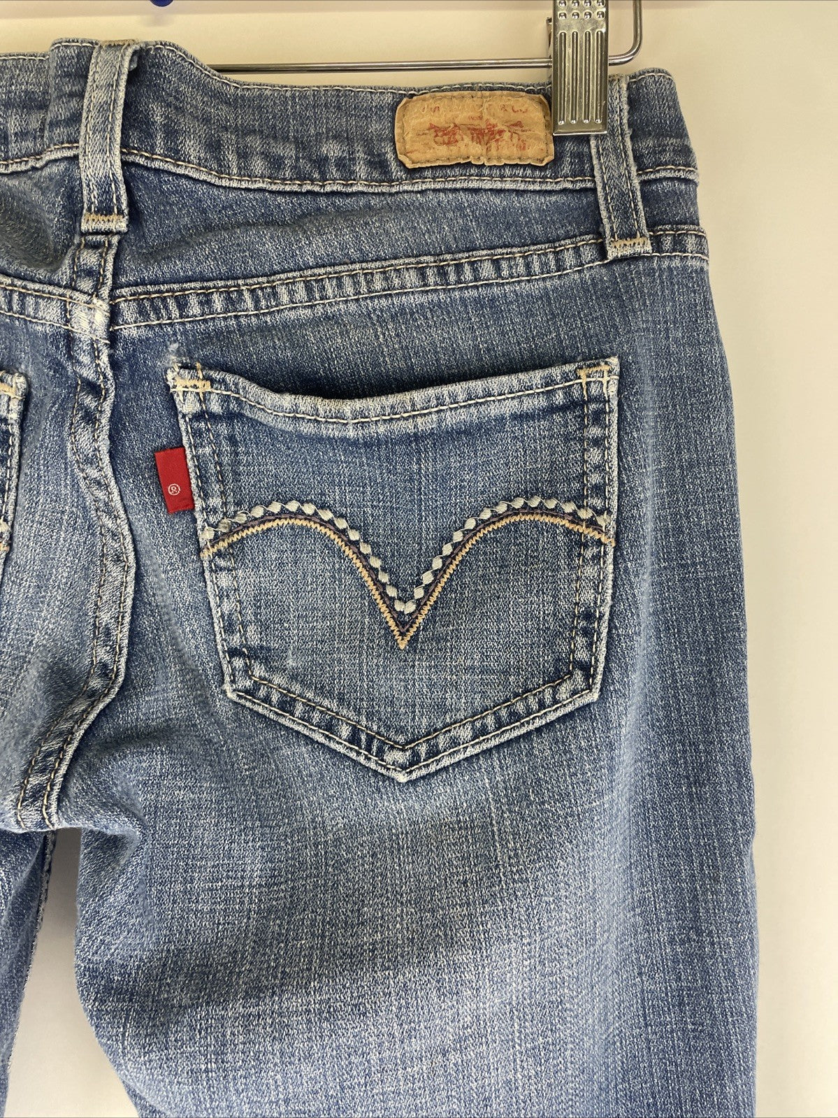 Levis 524 Too Superlow Jeans Women's Size 0M Light Wash Stretch - Worn Tattered