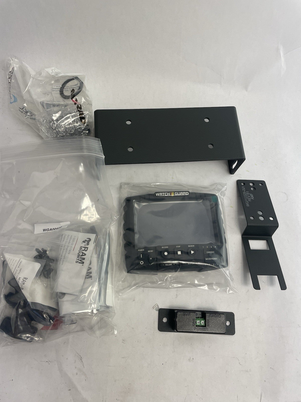 WatchGuard 4RE DVR Video System with LCD Display WGA00370-300 with brackets