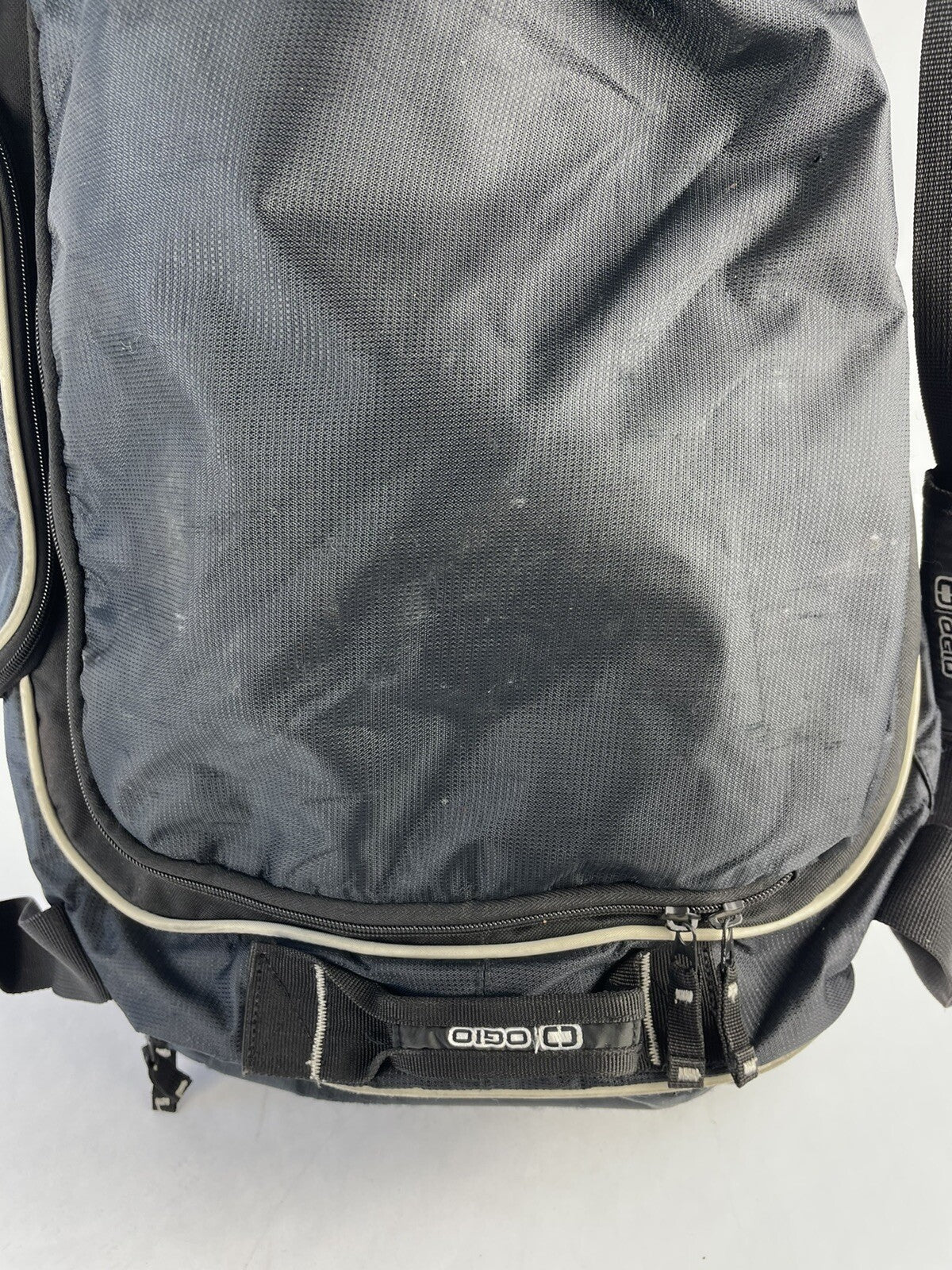 OGIO SLED TRAVEL BAG.  BLACK 28 inch ROLLING CART TRAVEL BAG.  