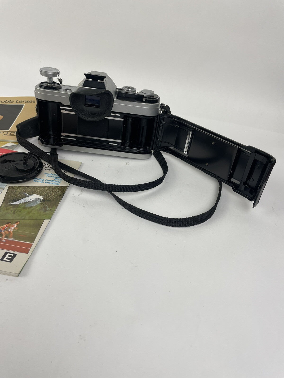 Canon AE-1 35mm film camera w/ Canon FD 50mm 1:1.8 Lens Lense