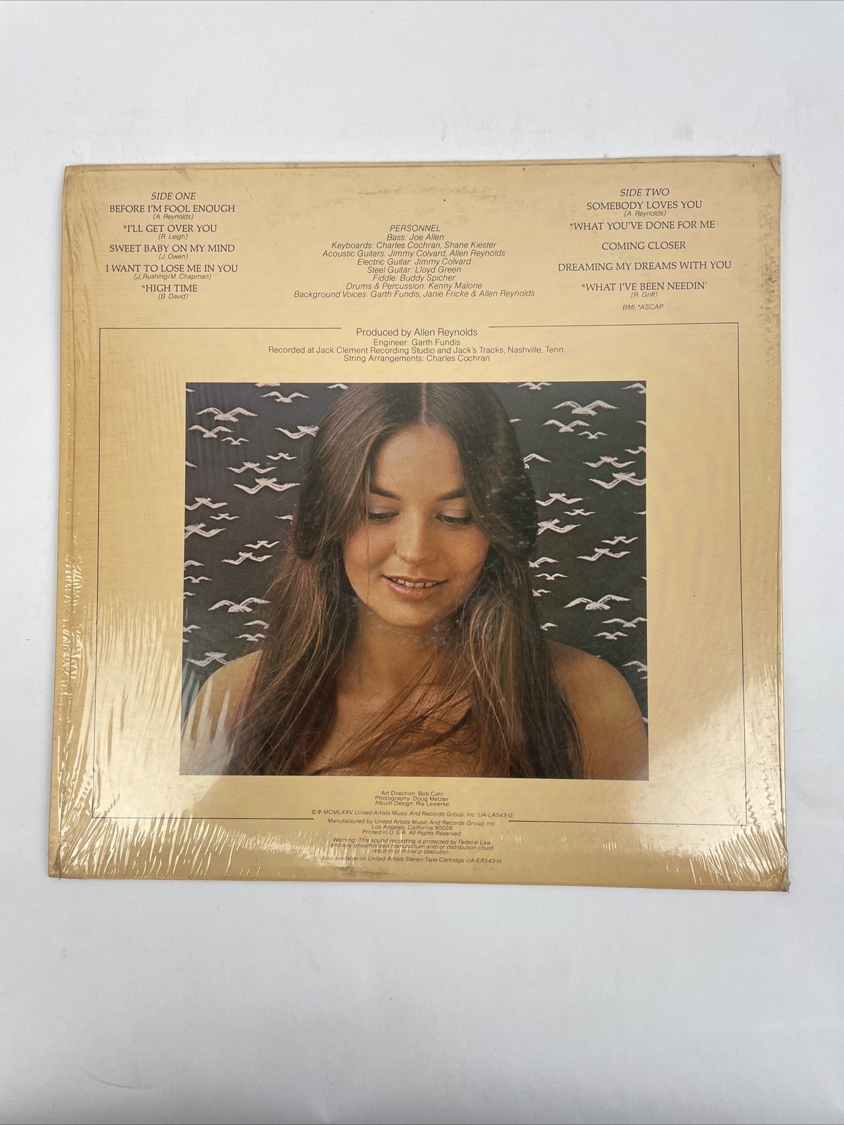 Crystal Gayle : Somebody Loves You 12" 33 RPM LP Vinyl Record