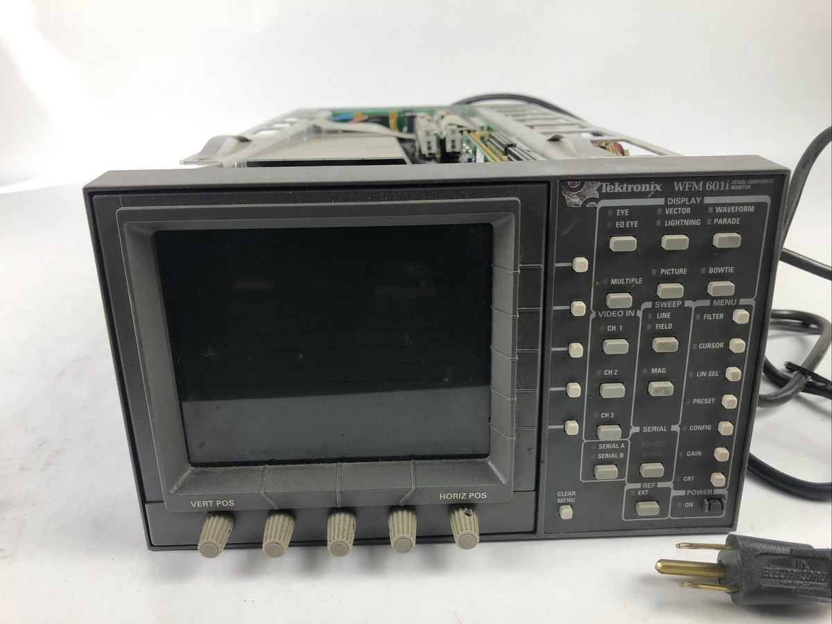 Tektronix WFM 601i - Powers on  For Parts or Repair - LOOK
