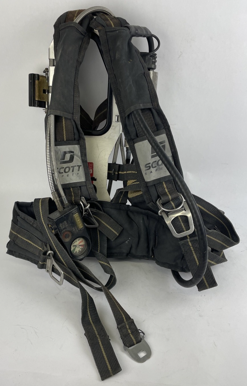 SCOTT SAFETY 4.5 4500 SCBA Air Pack Harness EZ-Flow Air Pak Plus with Sensor   b