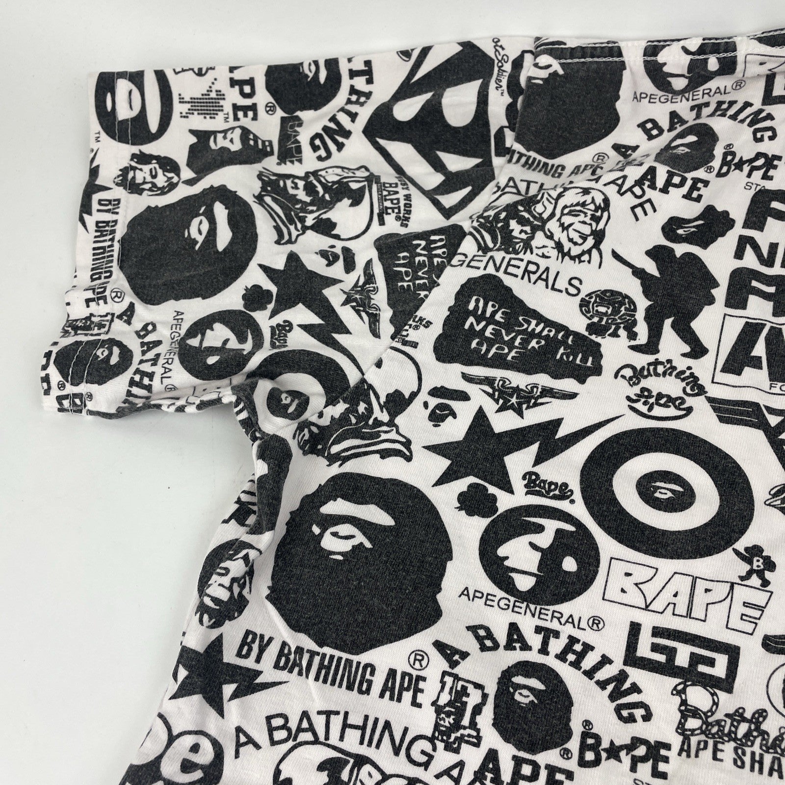 A Bathing Ape BAPE Men's All Over Graphic Logo Crew Neck Short Sleeve T-Shirt L
