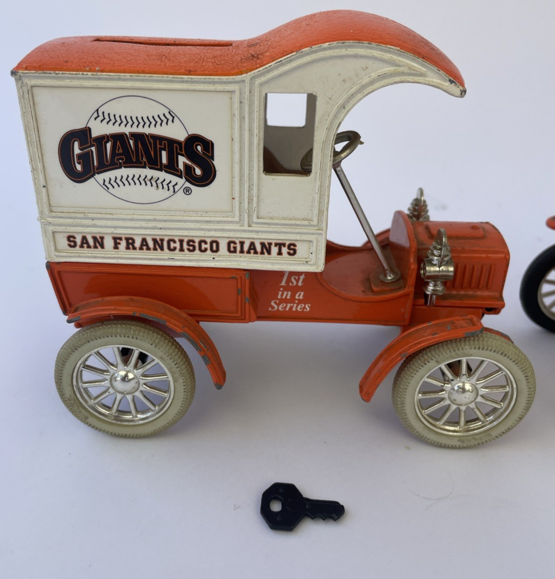 2 x SAN FRANCISCO GIANTS AMERICAN PASTIME SERIES DIECAST METAL BANK 1994 LOOK