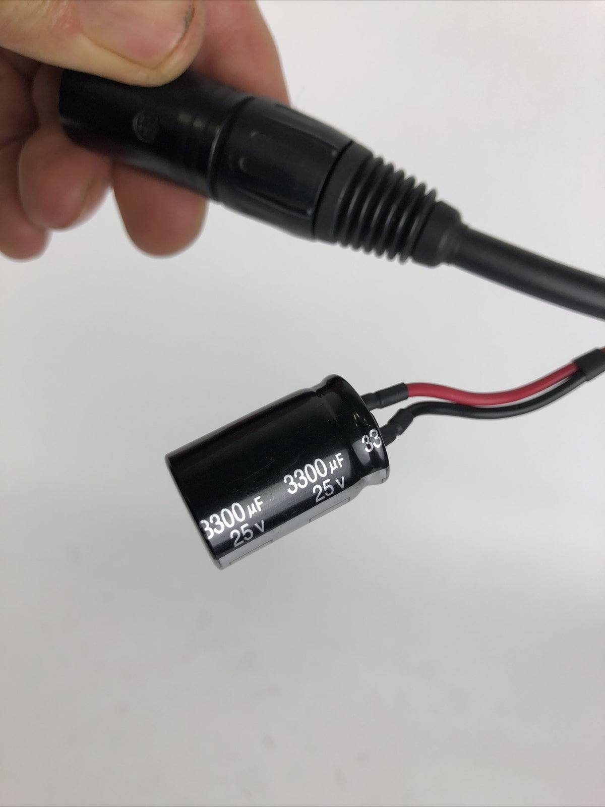 Neutrik Black Gold Plated 4 Pin XLR Male To Female w 3300uF  25V 85°C ￼Capacitor