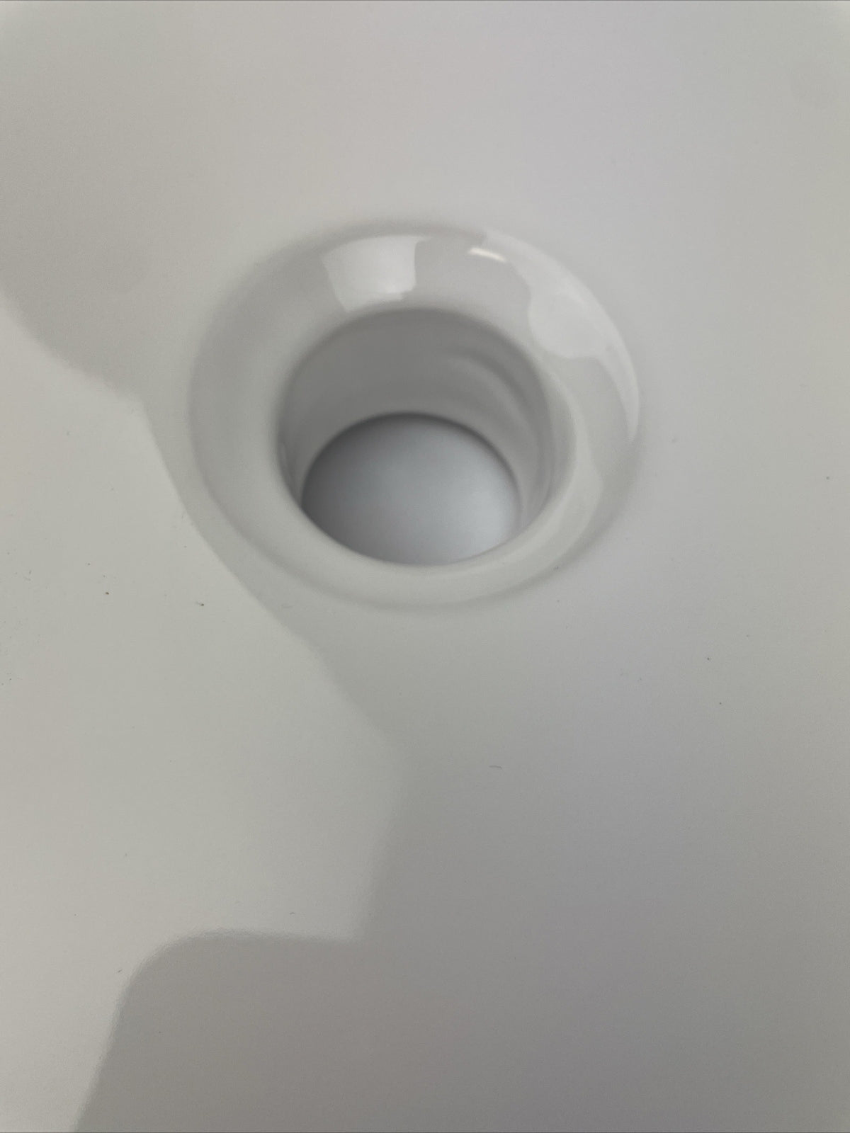 Porcelanosa NK Noken XS RONDO Designer Single Hole Wall Hung Basin Sink WHITE