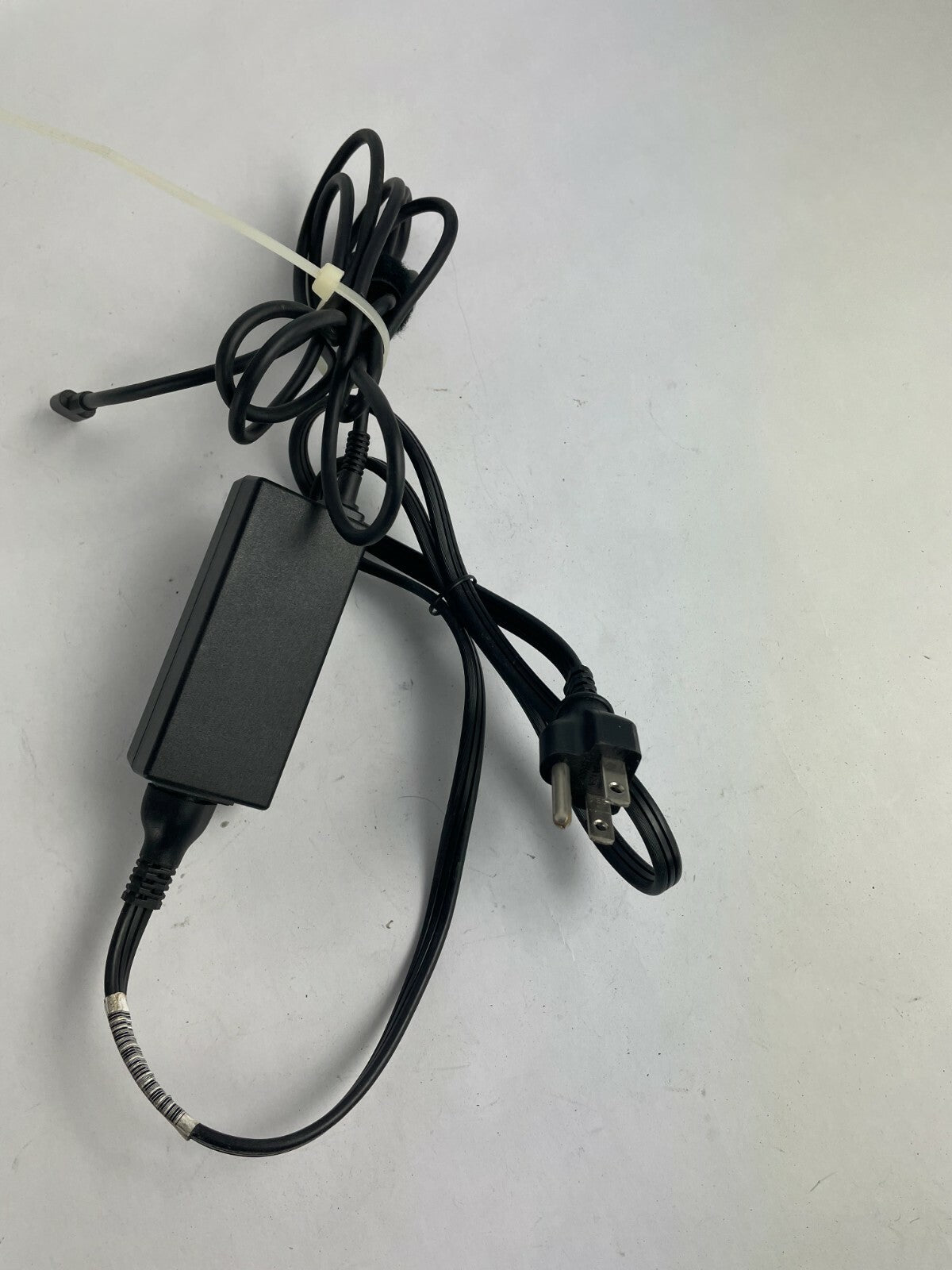 Genuine hp 935444-001 Ac Adapter Output 5 V 3 A Power Supply Adapter A95