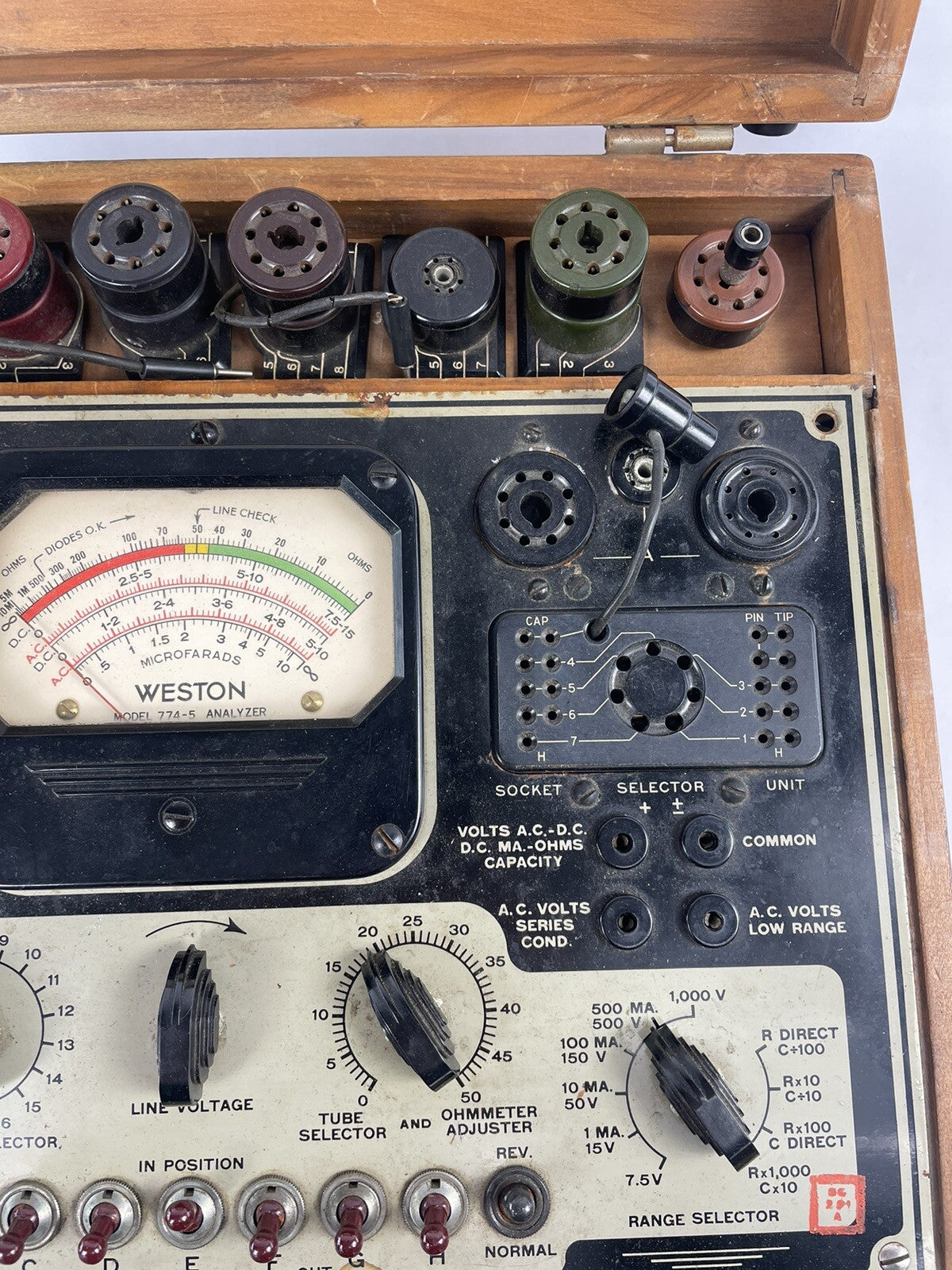 Weston Model 774 TYPE 4 VALVE TUBE TESTER ANALYSER