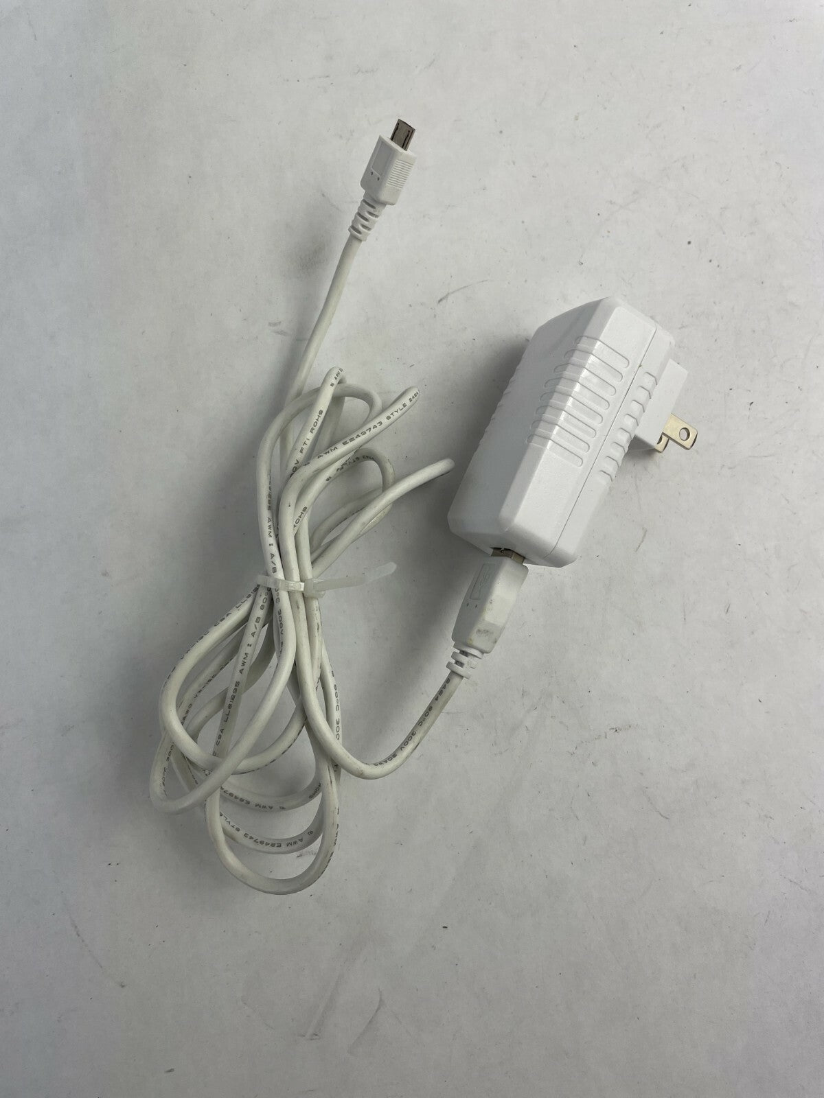 Genuine Ac Adapter SP-13C0502100-U Output 5 V 2100 mA Power Supply Adapter A77