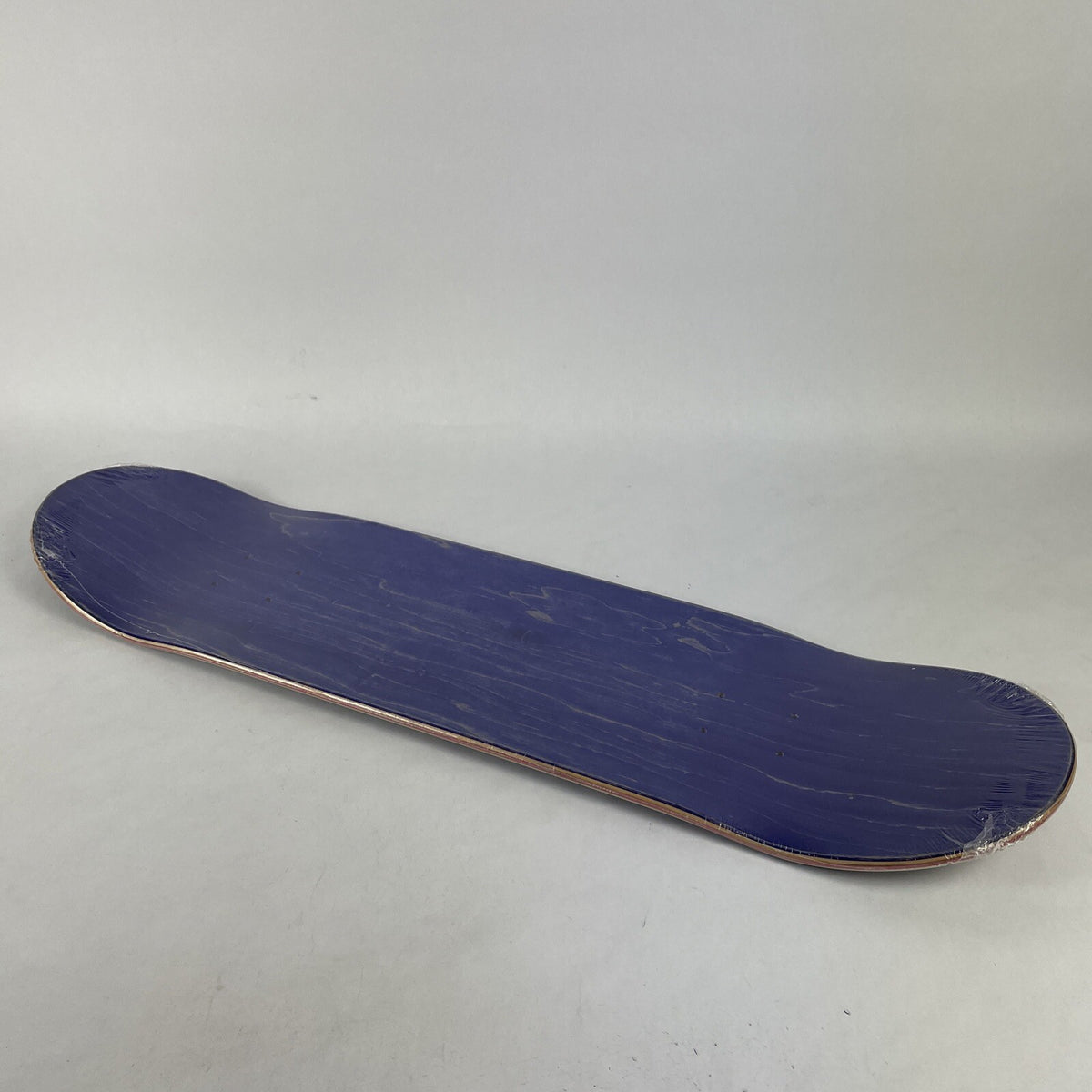Avera skateboards deck 8.125” RARE quality Skulls 6 Six feet under 