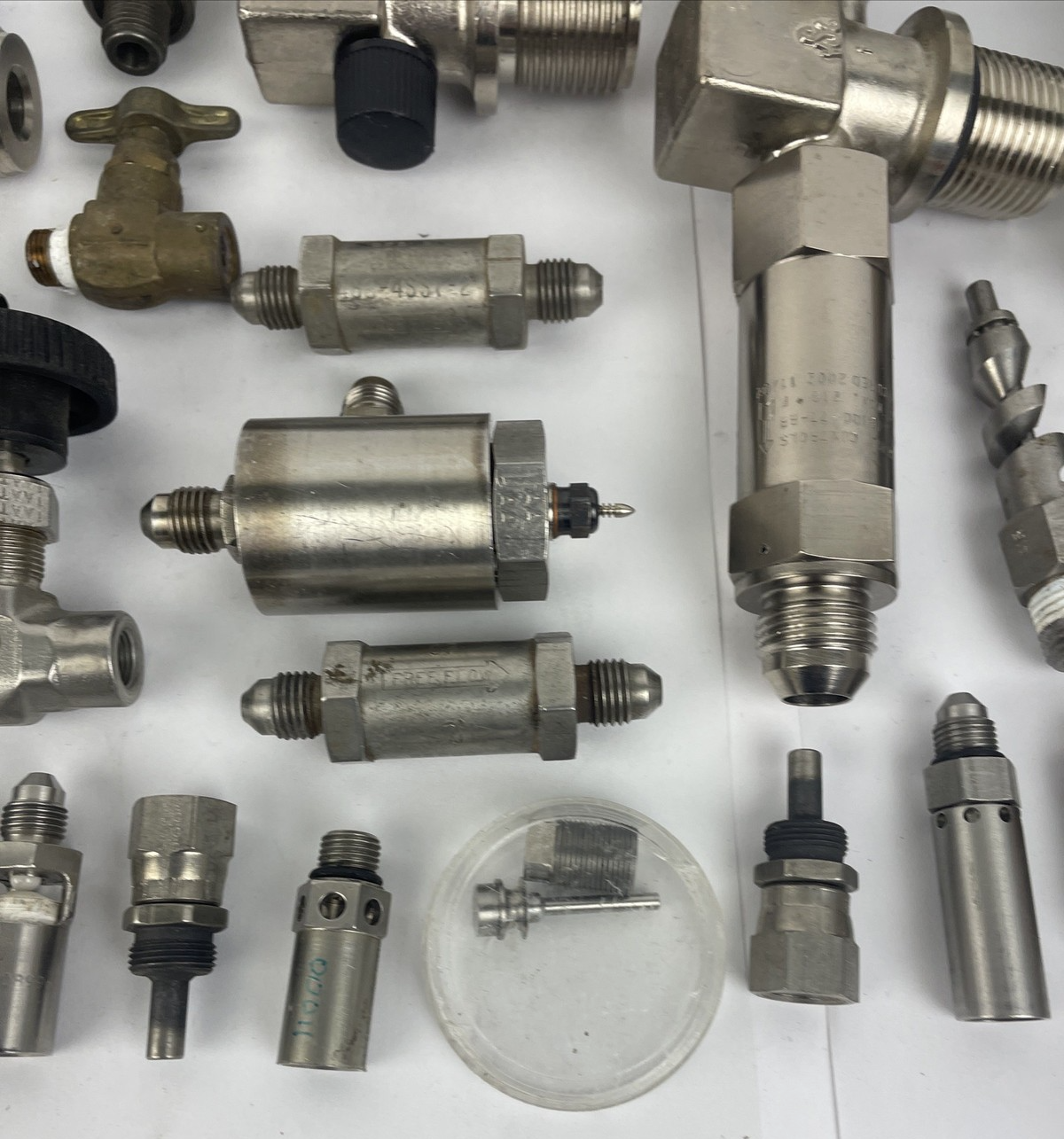 HUGE LOT OF ASST. HYDRAULIC ADAPTERS / FITTINGS SS STEEL, BRASS, JIC Parker GFI