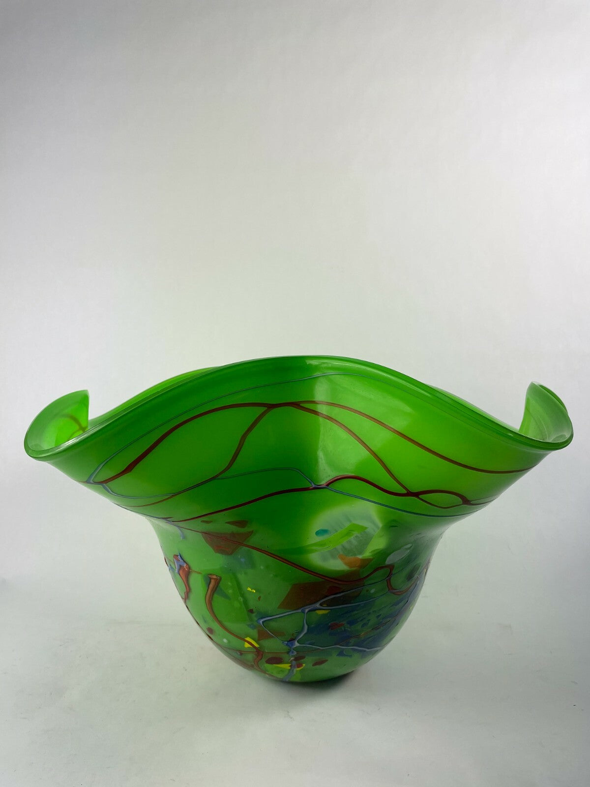 Beautifully Designed Glass Decorative Crafted Bowl Length 23,12