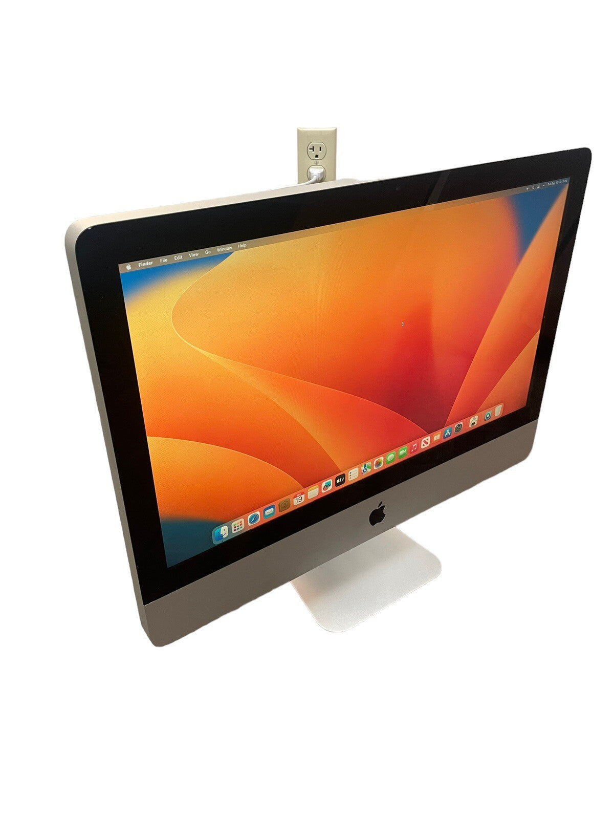 Apple iMac 21.5" Core i3 3.06GHz 4GB 512 GB SSD Desktop - macOS Ventura 13.6