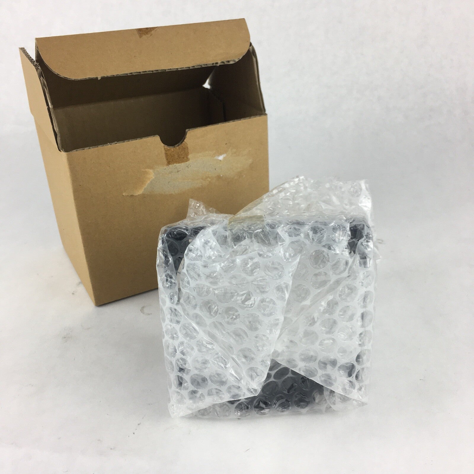 PROJECTION LAMP Model POA-LMP17J  NEW IN BOX *19