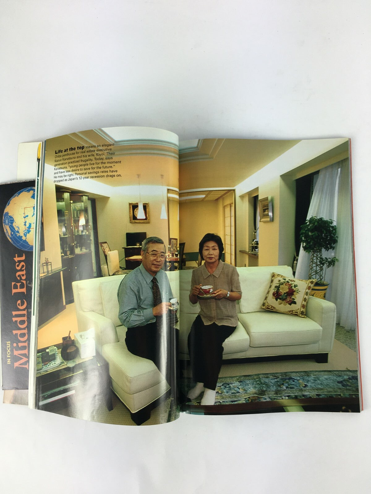 October 2002 National Geographic Magazine Death on the Nile Tokyo Bay Bob Dylans