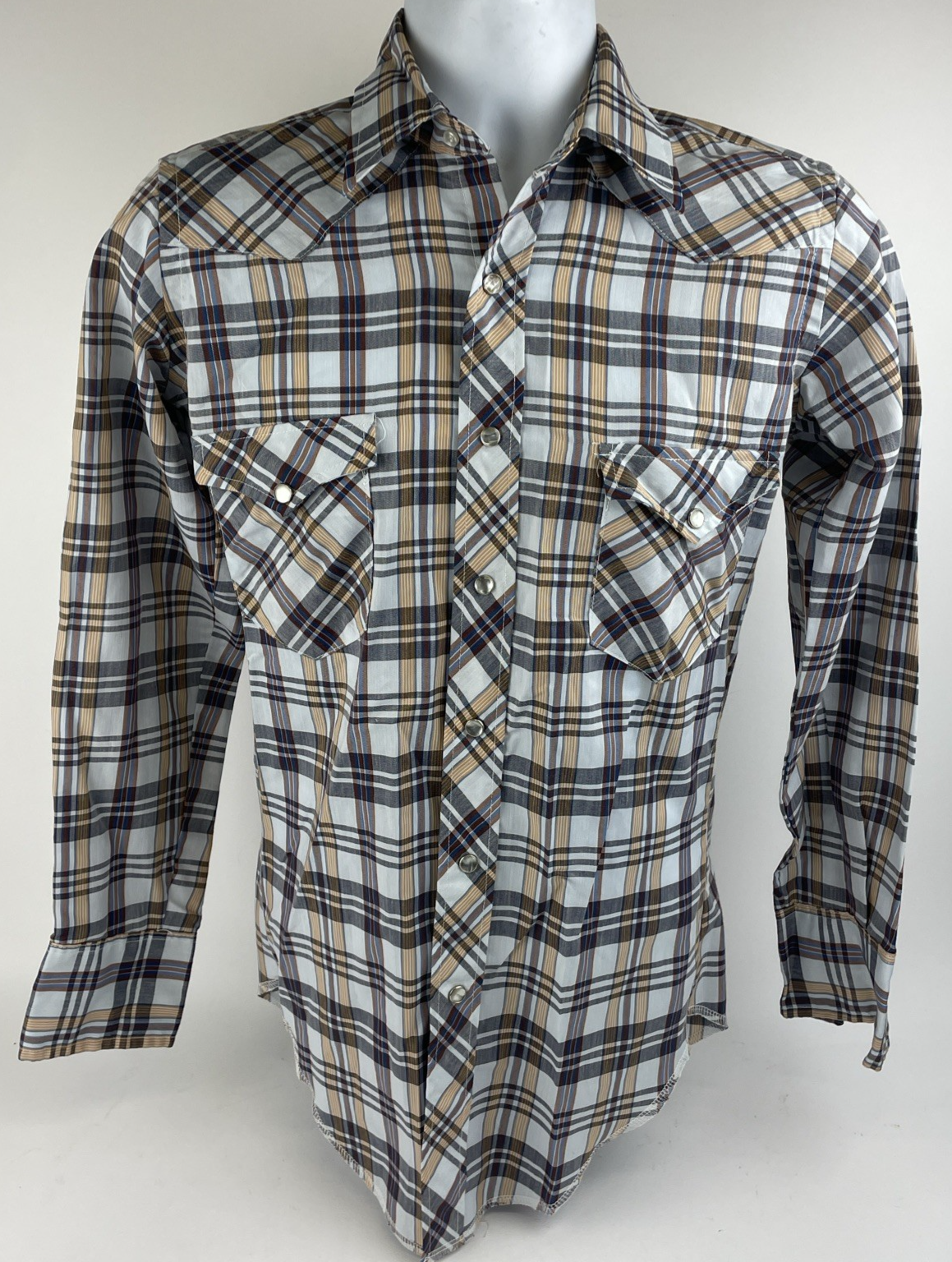 Vintage Wrangler Shirt Mens Plaid Long Tails Pearl Snap Western Rodeo 32-14 USA