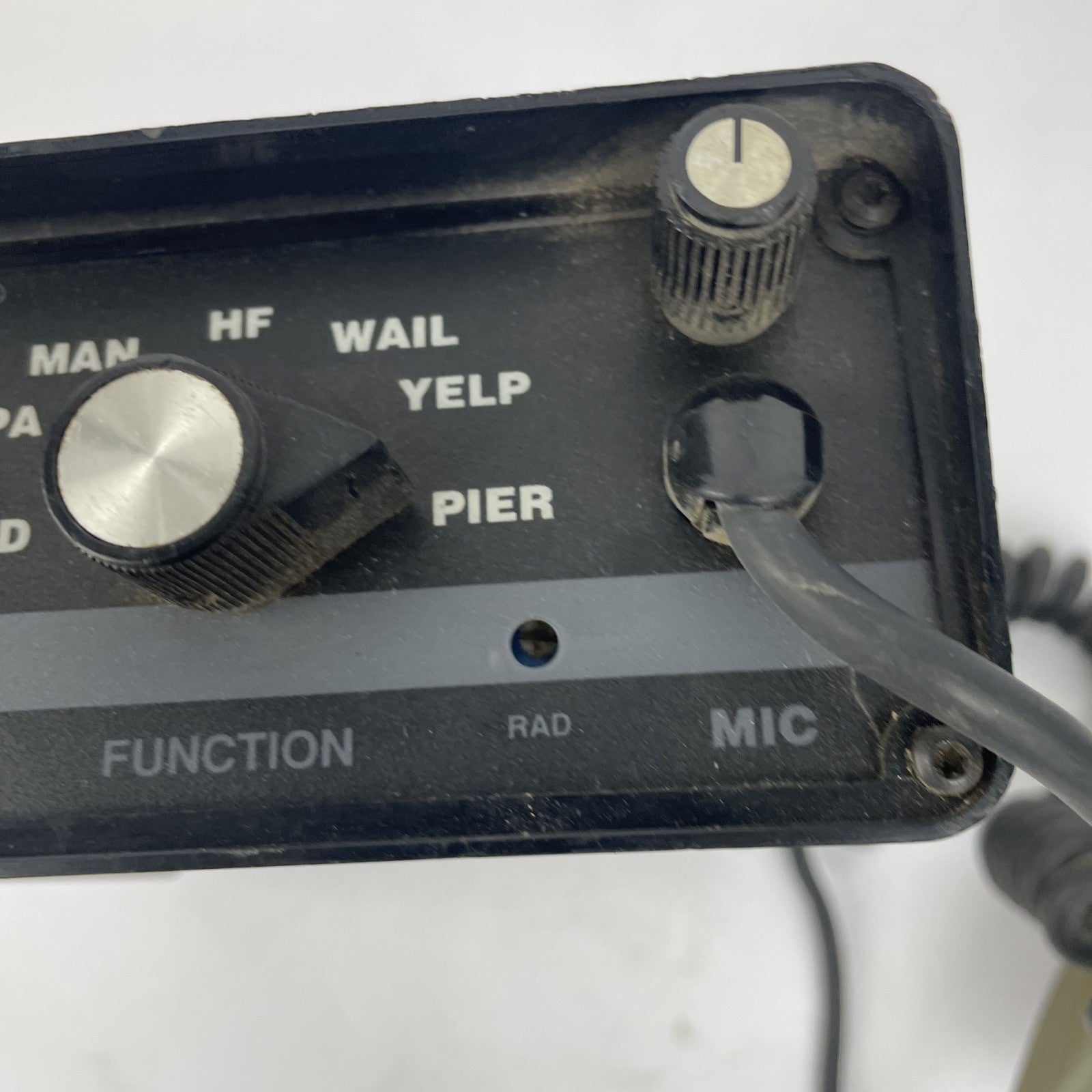 Whelen 295SL100 12V 200 Watt Speaker Controller With Microphone & Wiring Harness
