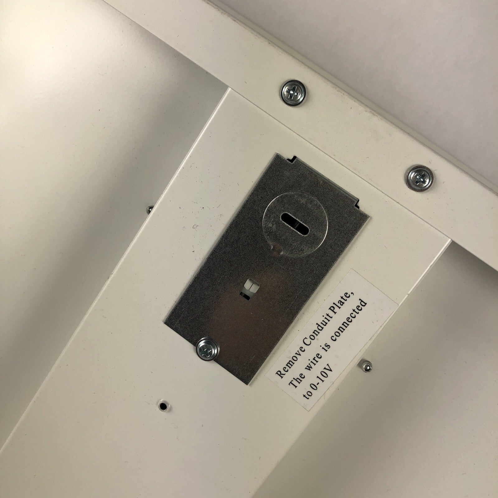 ILP LED Volumetric Troffer VOL22-24WLED-UNIV-40 - LOOK