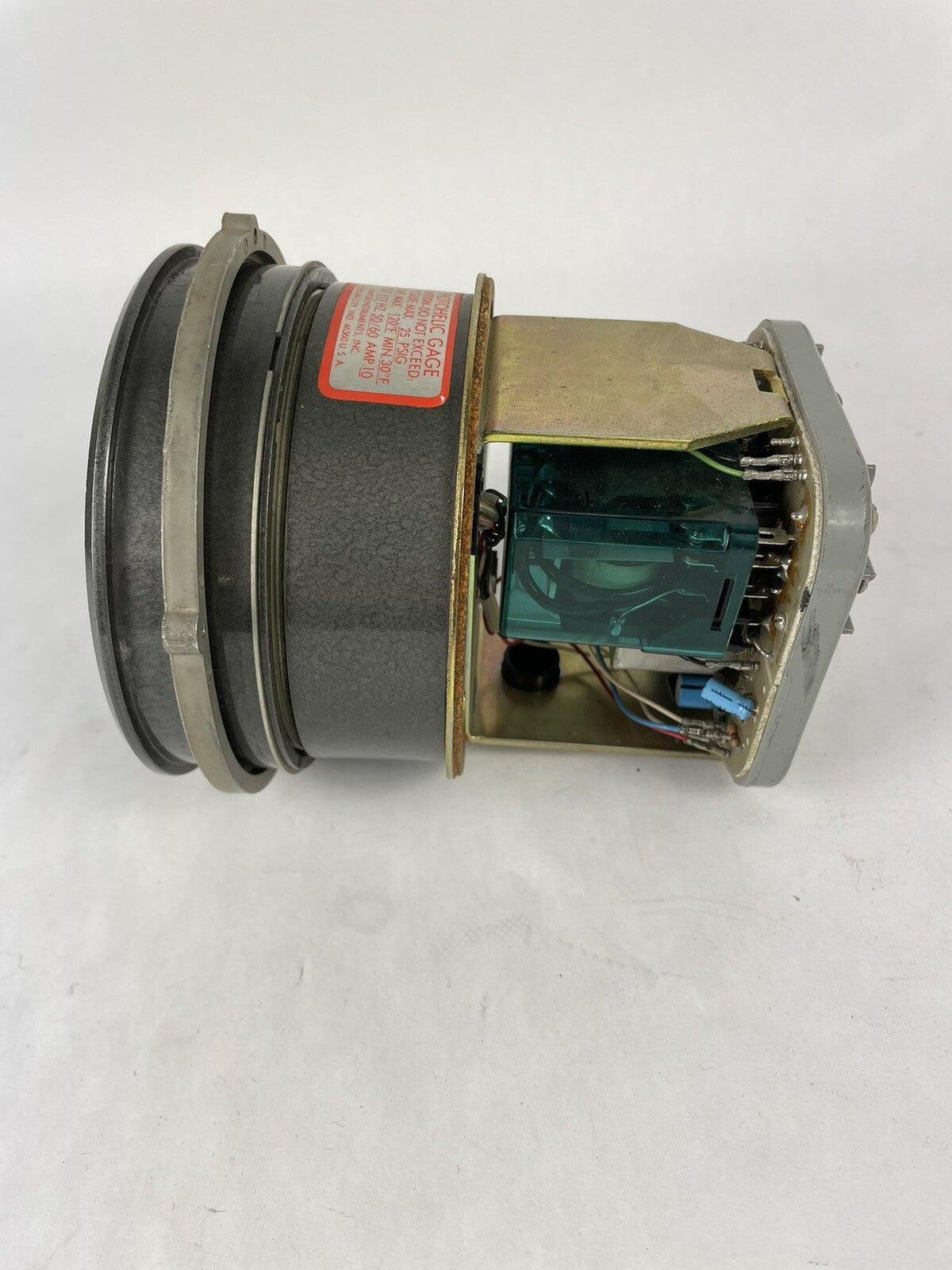 Dwyer Dwyer Instruments 3001 PHOTOHELIC   117vac  Pressure Switch Gage