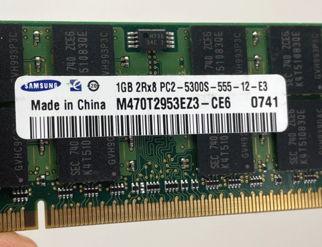 Samsung 2GB 2Rx8 PC2-5300S-555-12-E3 DDR2 RAM 200 PIN SODIMM x 3