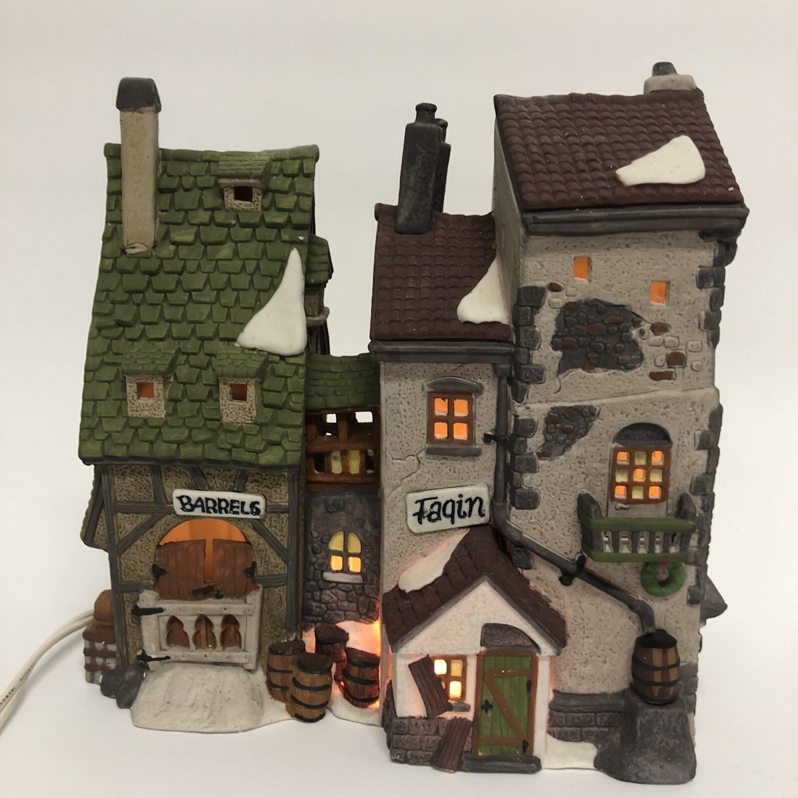 Dept 56 Heritage Collect Dickens Village Series Oliver Twist FAGIN'S HIDE-A-WAY