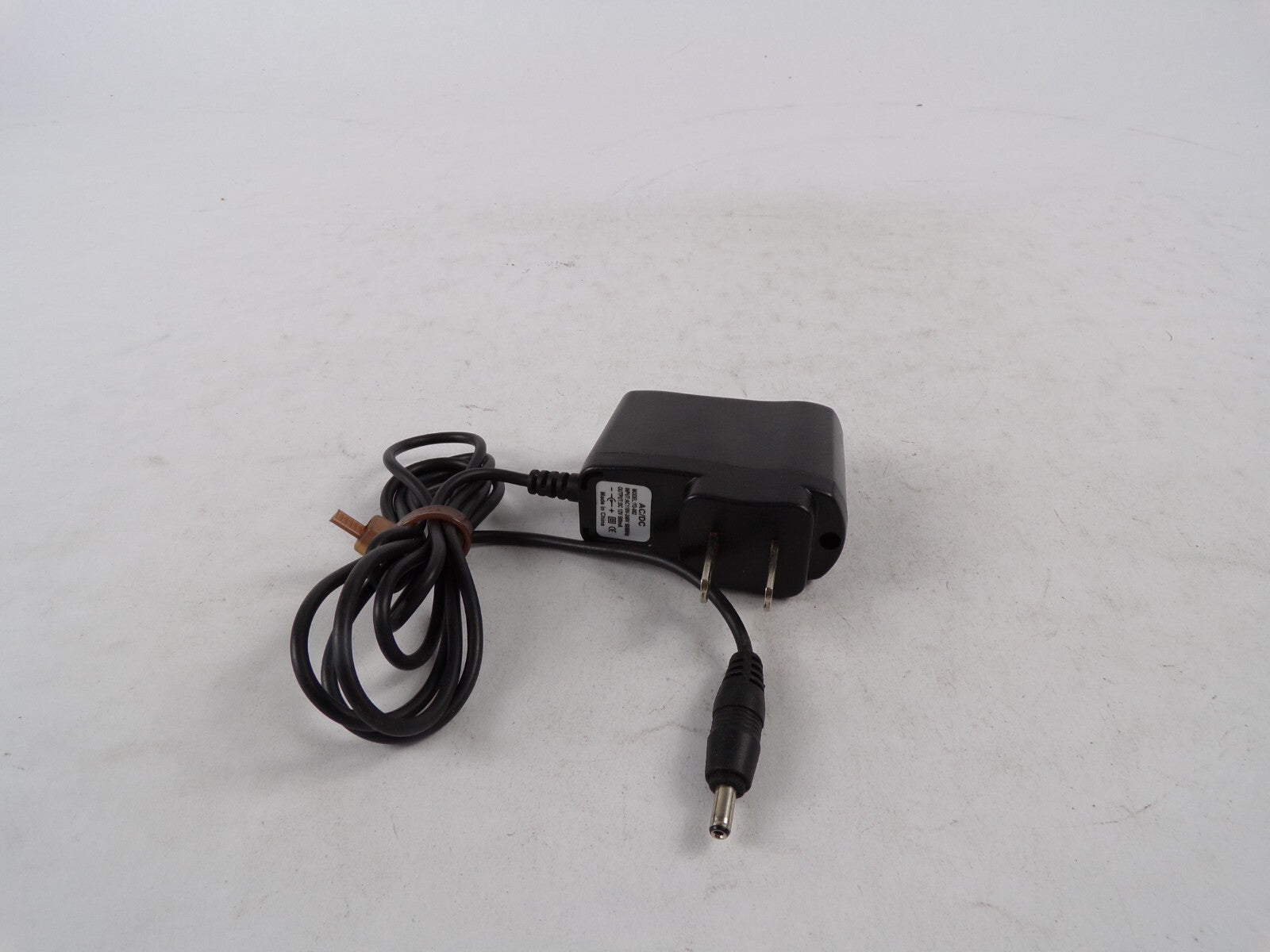 Geniune AC Adapter YD-002 Output 12 V  500mA Power Supply Adapter A56