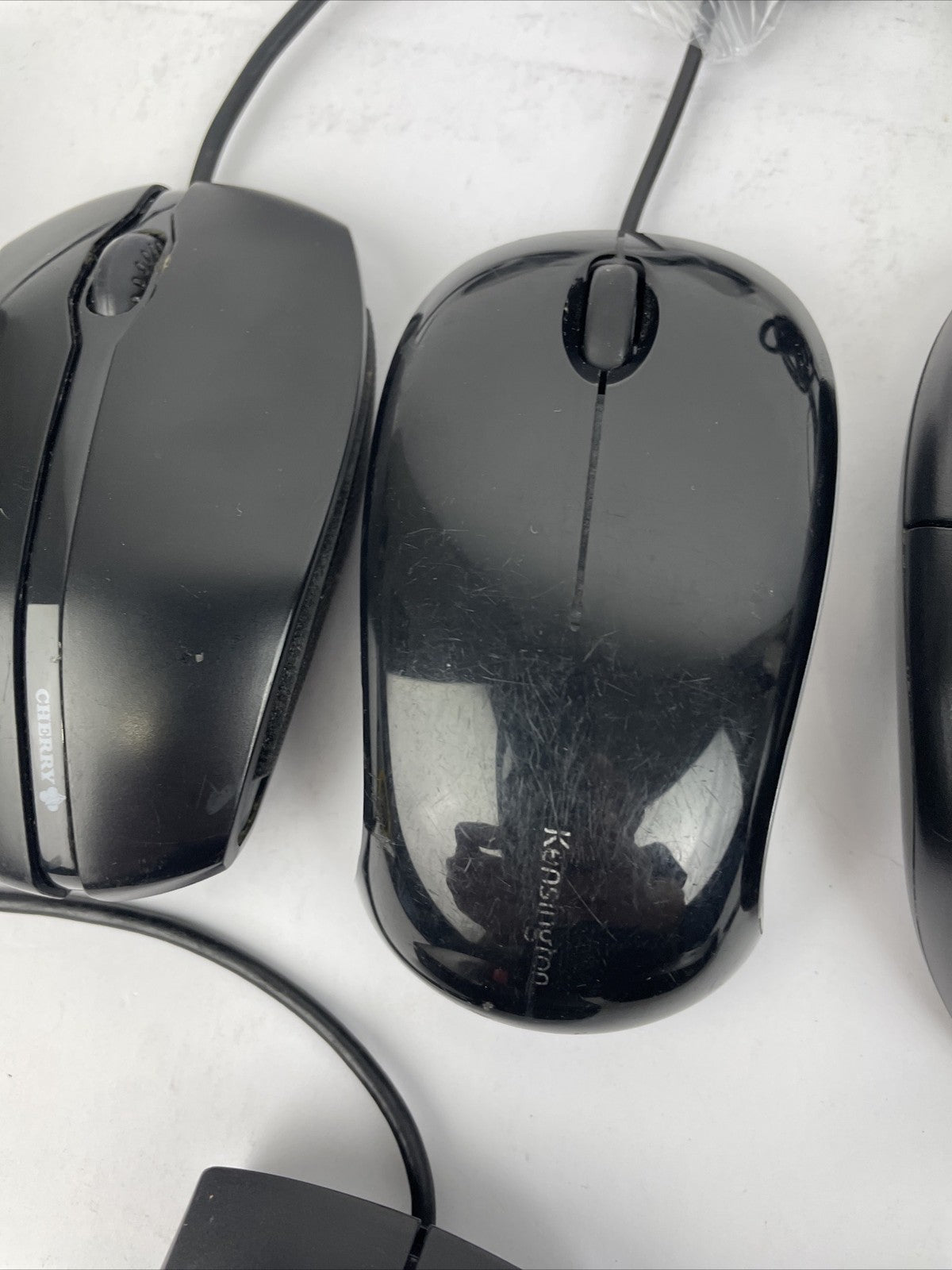 6 x Assorted Corded Mouse Lot - CHERRY GENTIX, 2 x Lenovo, Dynex, HP, Kensington