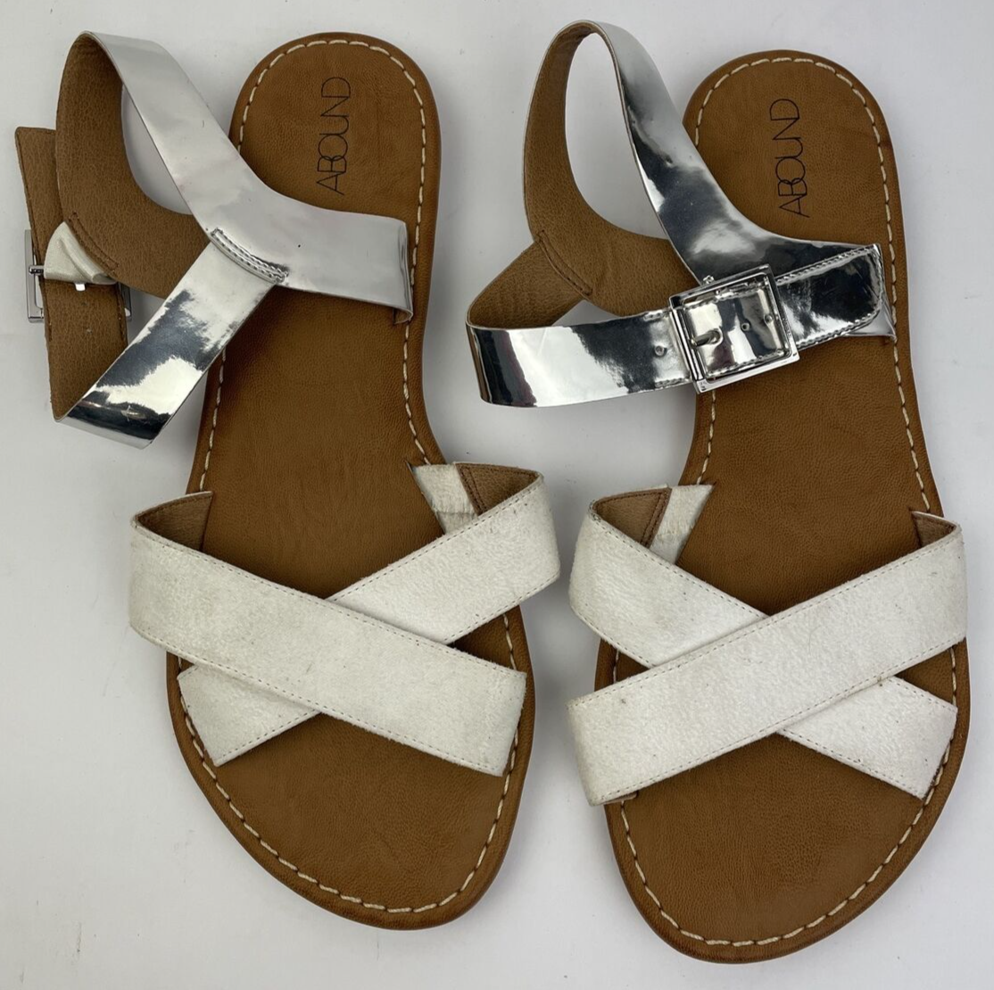 " Abound " White Silver Faux Leather Nordstrom Strappy Flat Sandal Size 7m