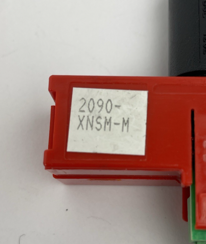 NOS OEM 2 x ALLEN BRADLEY 2090-XNSM-M with Cord
