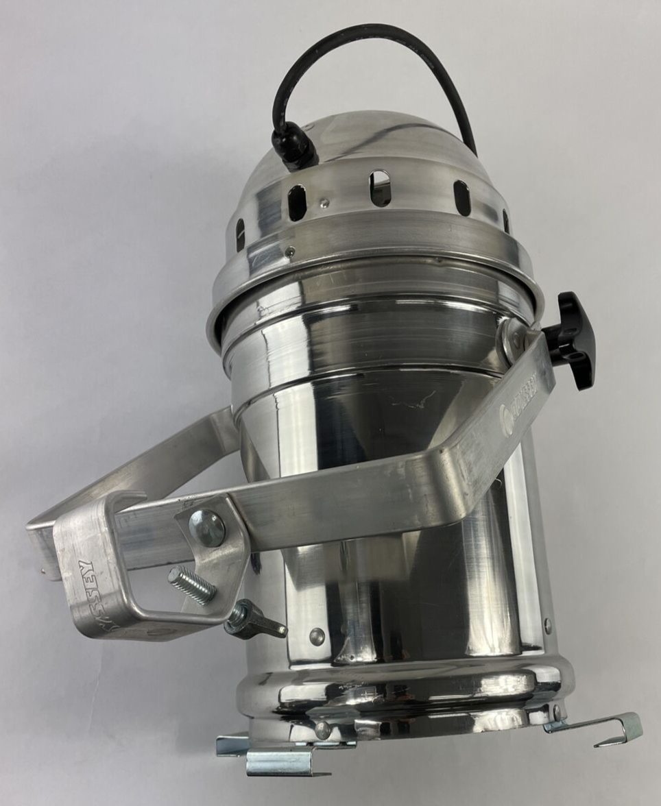 Odyssey LSPAR16 High Polish Aluminum Light Fixture with Mounting Clamp - LOOK