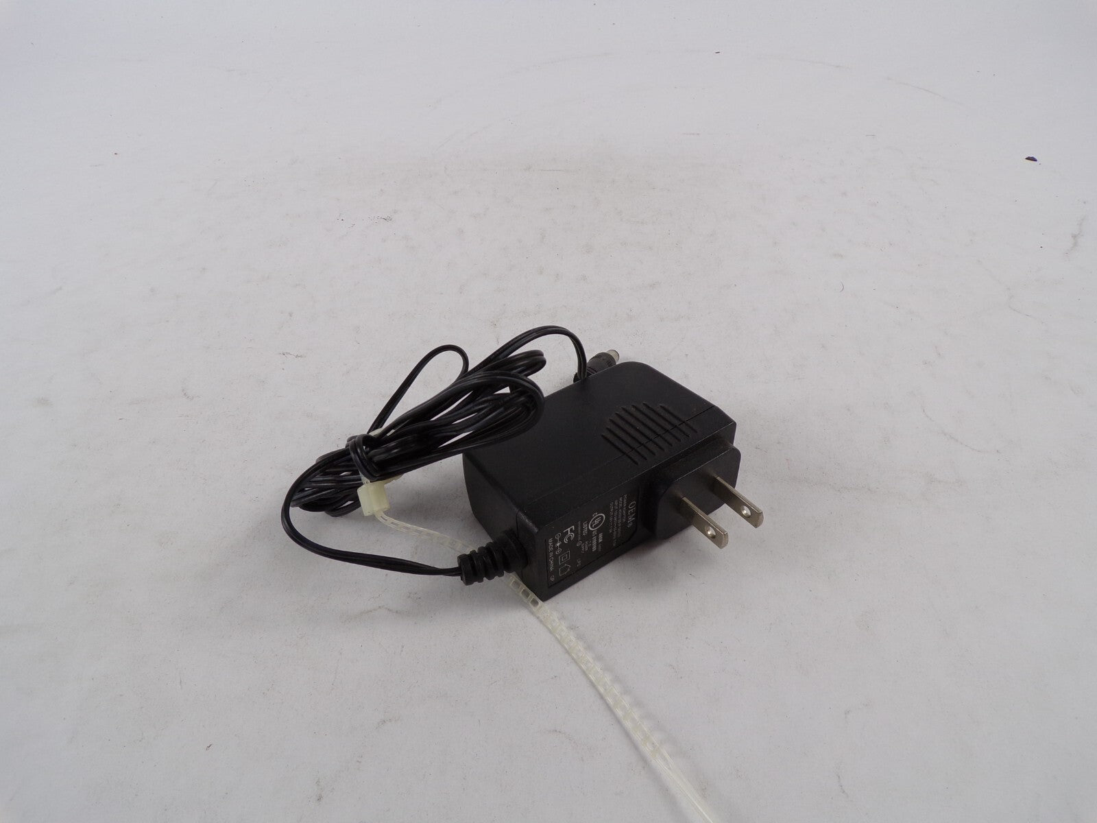 Geniune OEM Power ADS0128-W120100 Output 12 V  1 A Power Supply Adapter A56