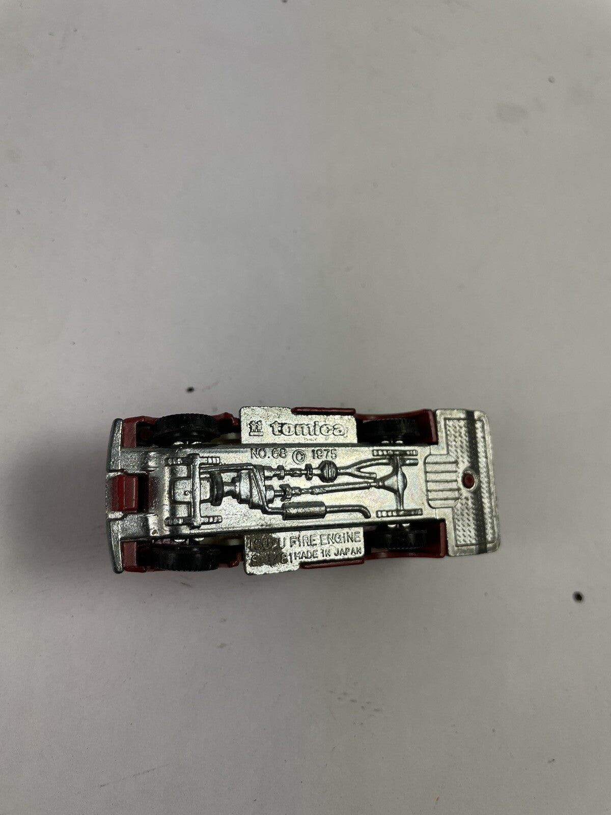 1975 Isuzu Pump Fire Engine No. 68 minicar 1/81 Tomica made in Japan TOMY