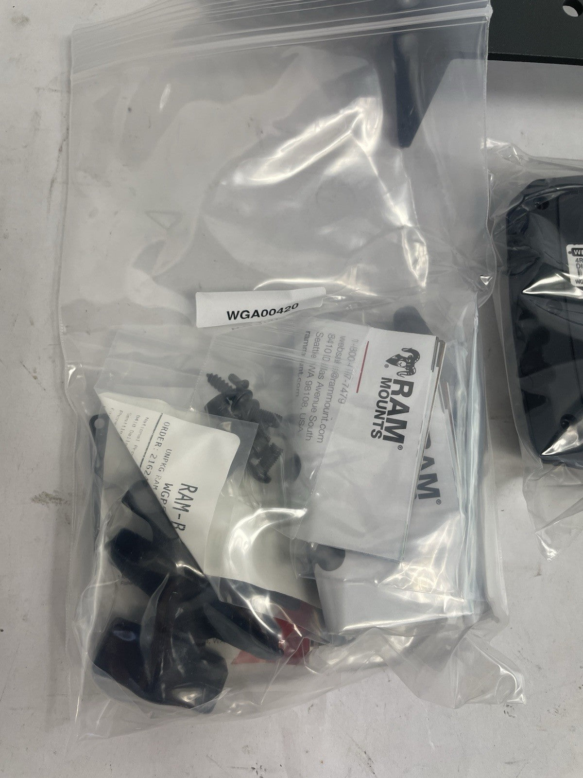 WatchGuard 4RE DVR Video System with LCD Display WGA00370-300 with brackets