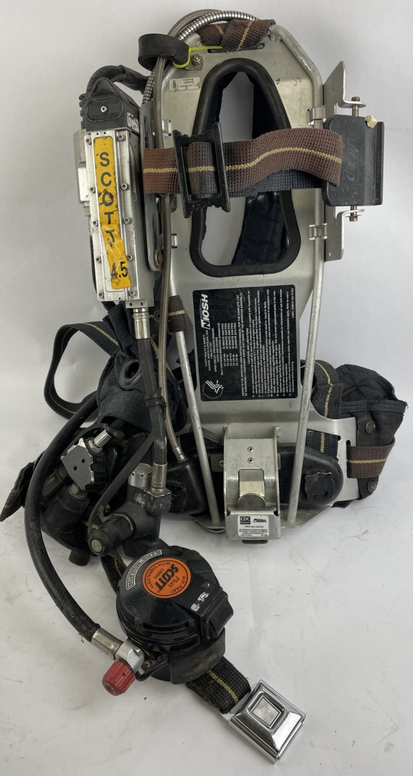 SCOTT SAFETY 4.5 4500 SCBA Air Pack Harness EZ-Flow Air Pak Plus with Sensor N