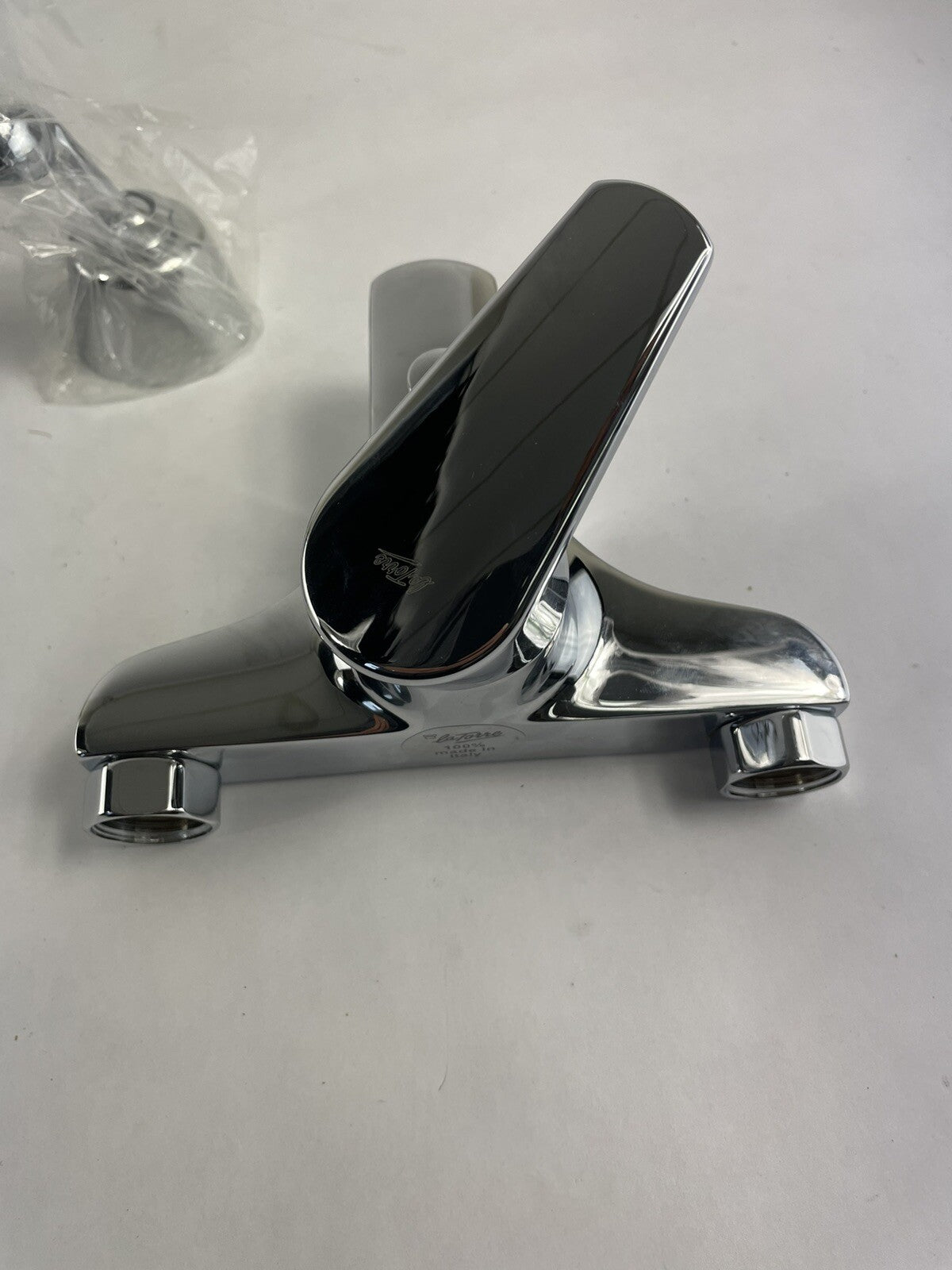 La Torre METRO 32019 Single Lever Bath Mixer with Fixed Wall Bracket Chrome