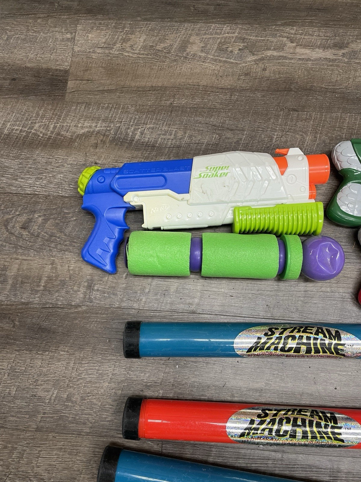 Lot of 10 : Water guns -  STREAM MACHINE 16"  WATER LAUNCHER assorted
