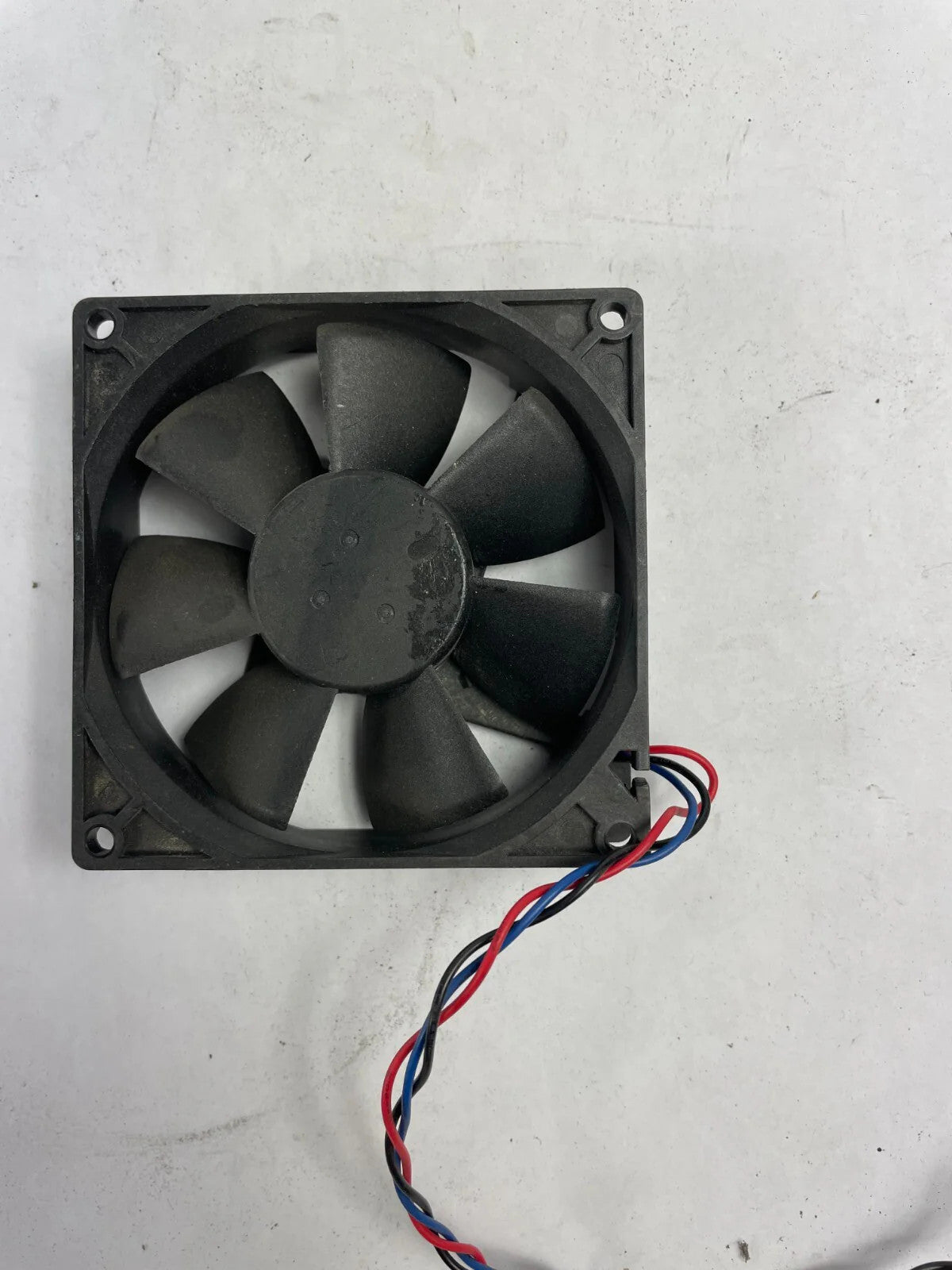JMC/DATECH DS9238-12HBTL-A DC Brushless Fan DC 12/V 2 - Wire CPU Cooling Fan