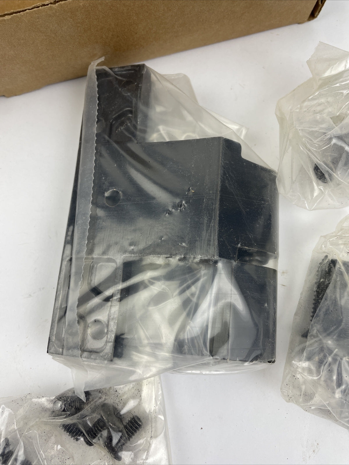 Brand New ASSA ABLOY Rixson M19 Intermediate Pivot Hinge LH 613 4945227 1