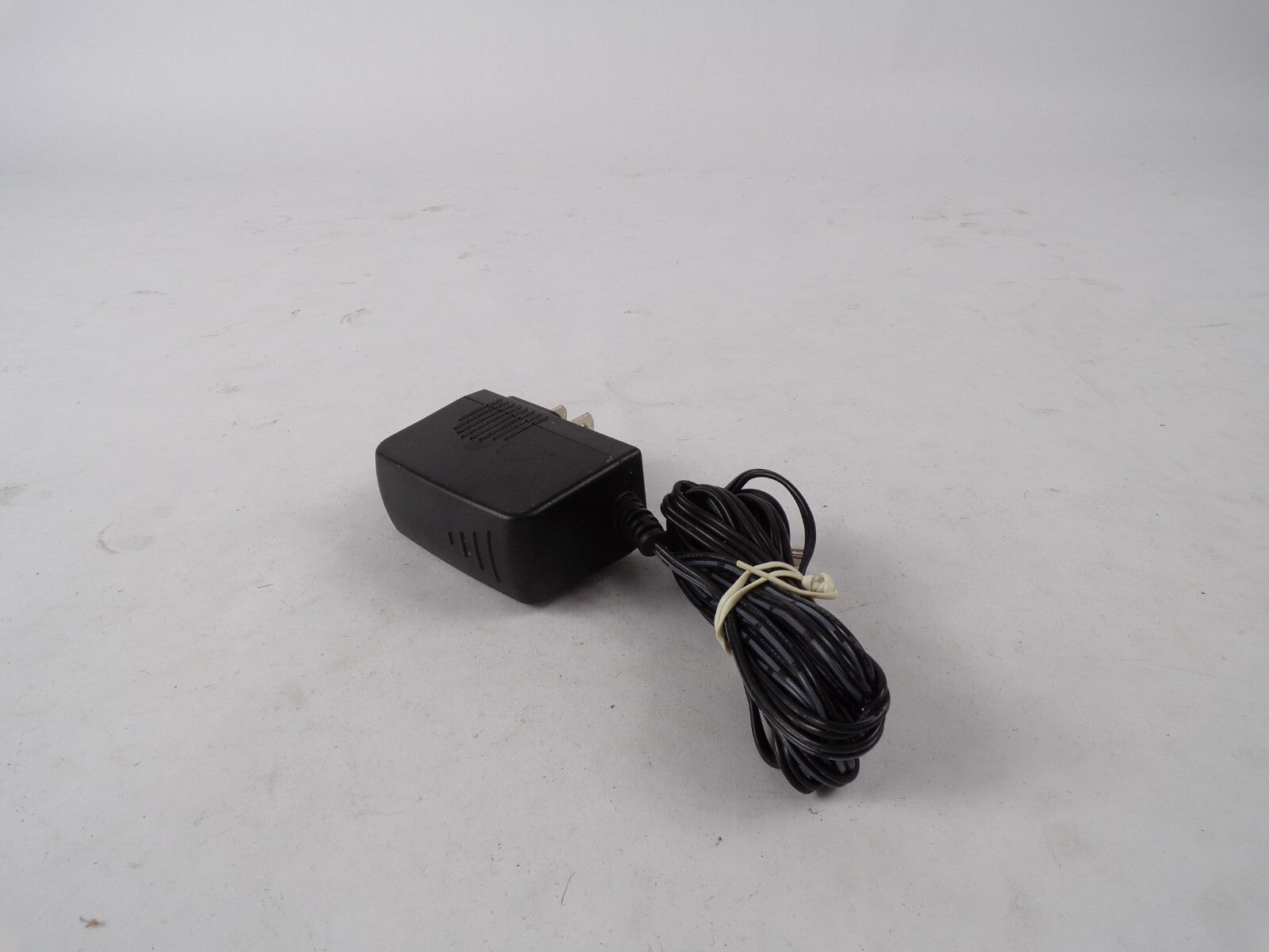 Genuine Aoem AD5018C Output 5 V 900mA  Power Supply Adapter A55