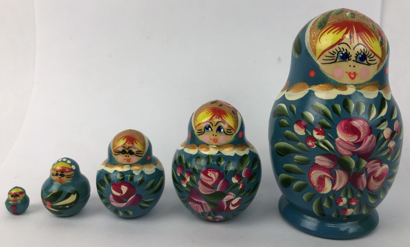 Vintage Beautiful Wood Nesting Dolls - SET OF 5  HAND PAINTED 3.5" DOWN TO MINI