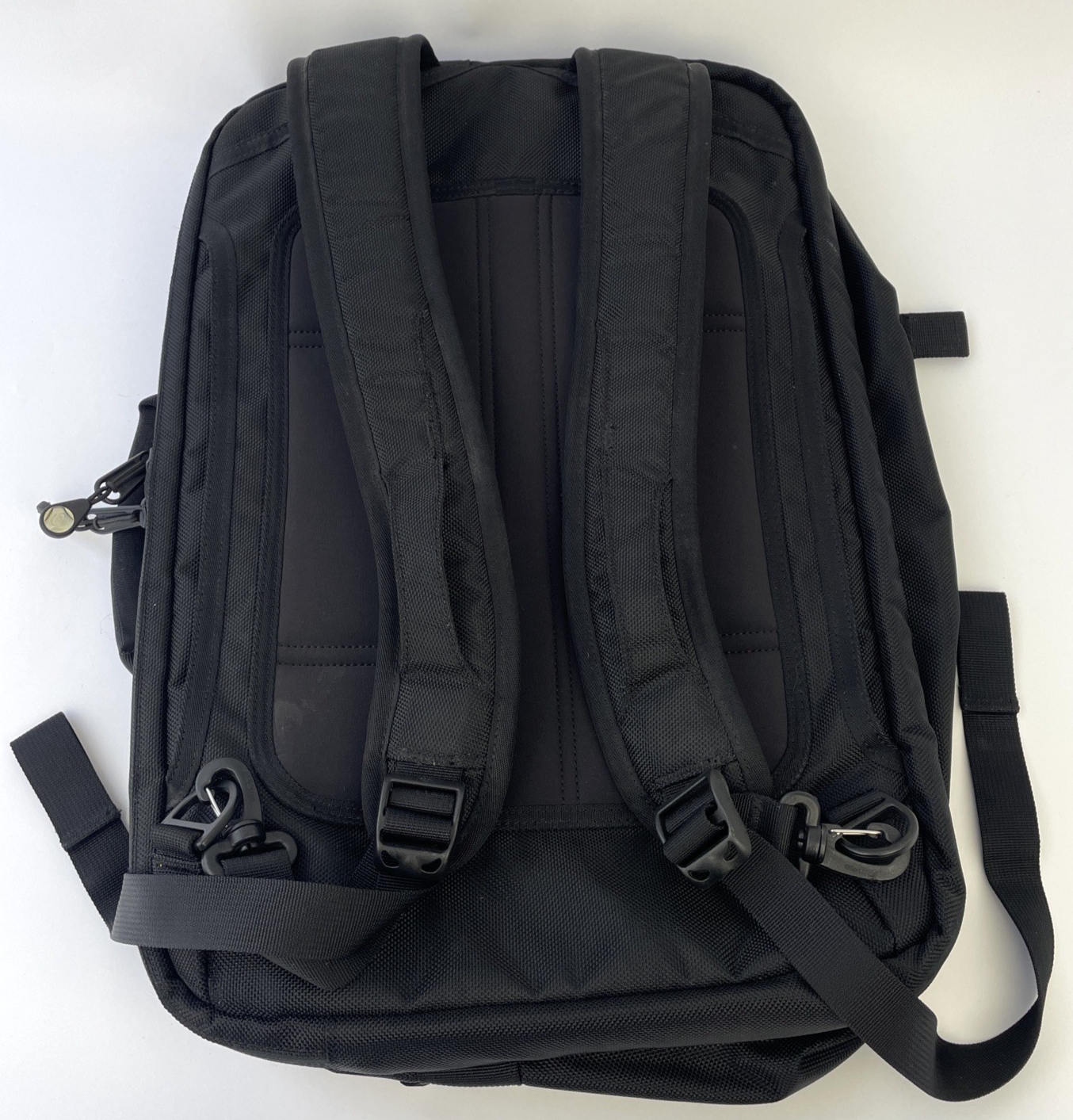 Timbuk2  x DELL " Stuck In The M Middle With You " Messenger Bag Black Laptop